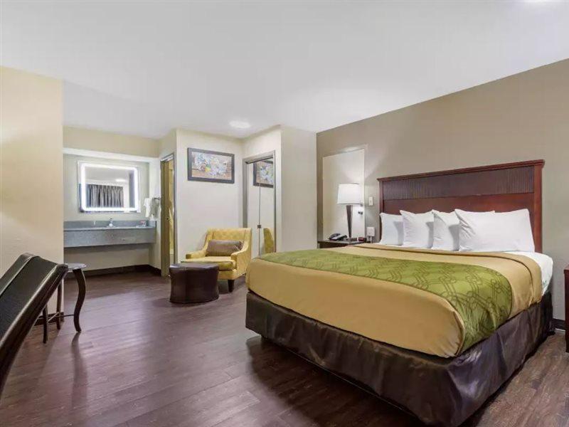 Econo Lodge Augusta, Downtown Экстерьер фото