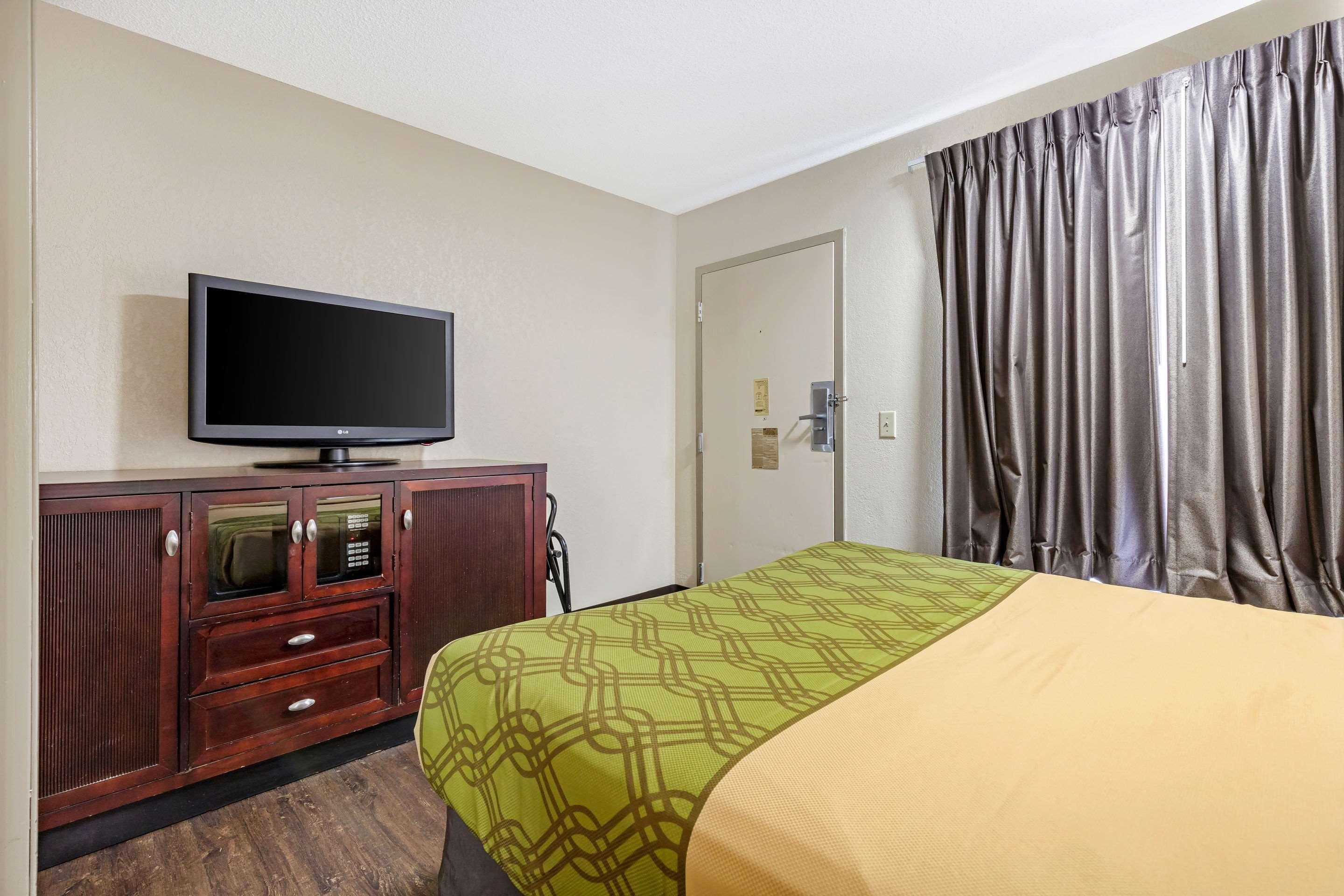 Econo Lodge Augusta, Downtown Экстерьер фото