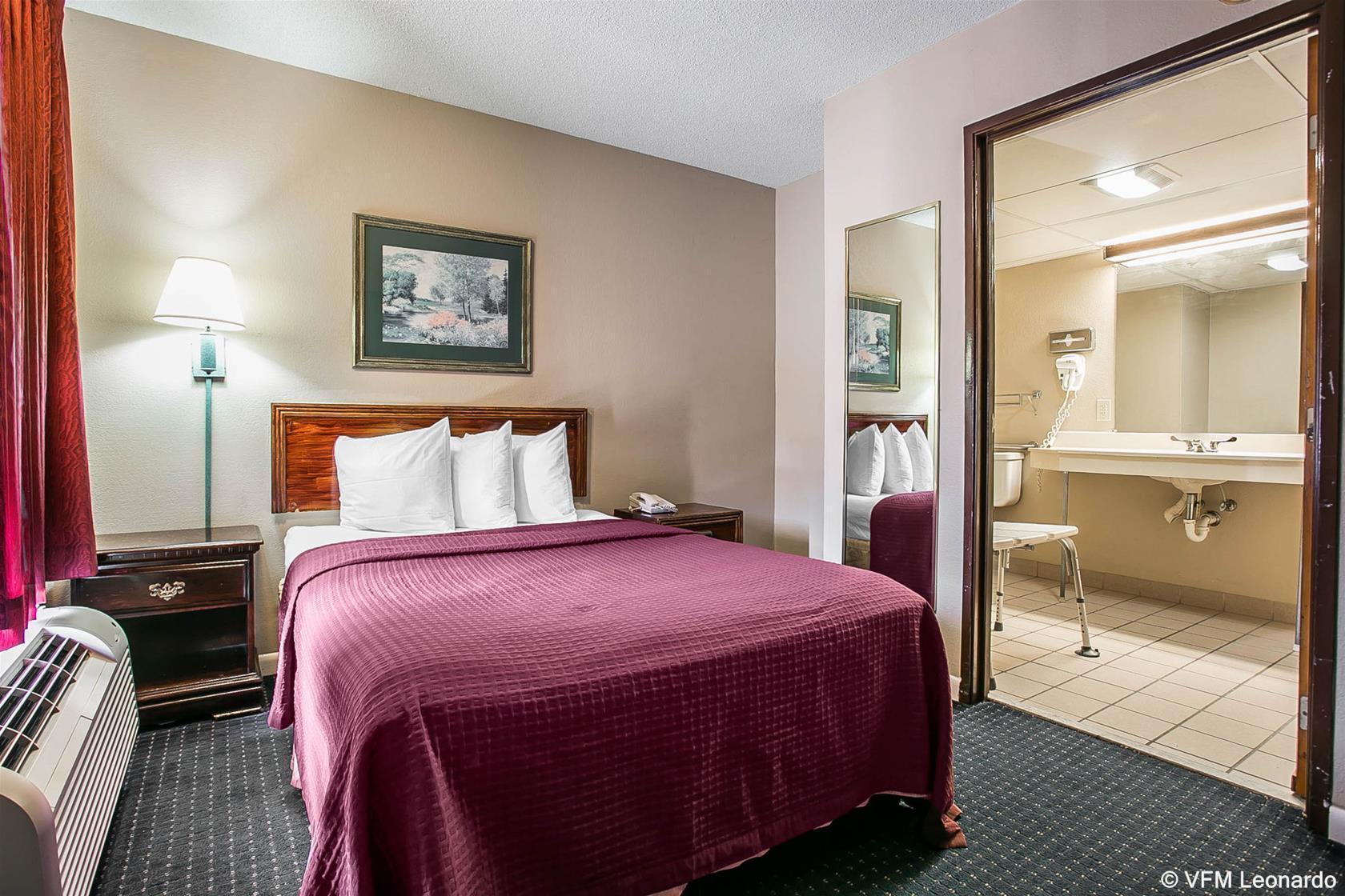 Econo Lodge Augusta, Downtown Экстерьер фото