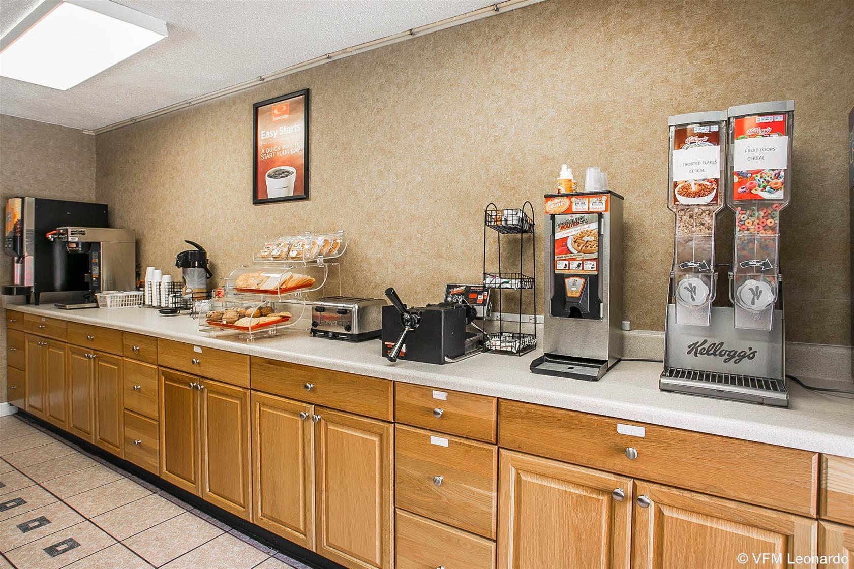 Econo Lodge Augusta, Downtown Экстерьер фото