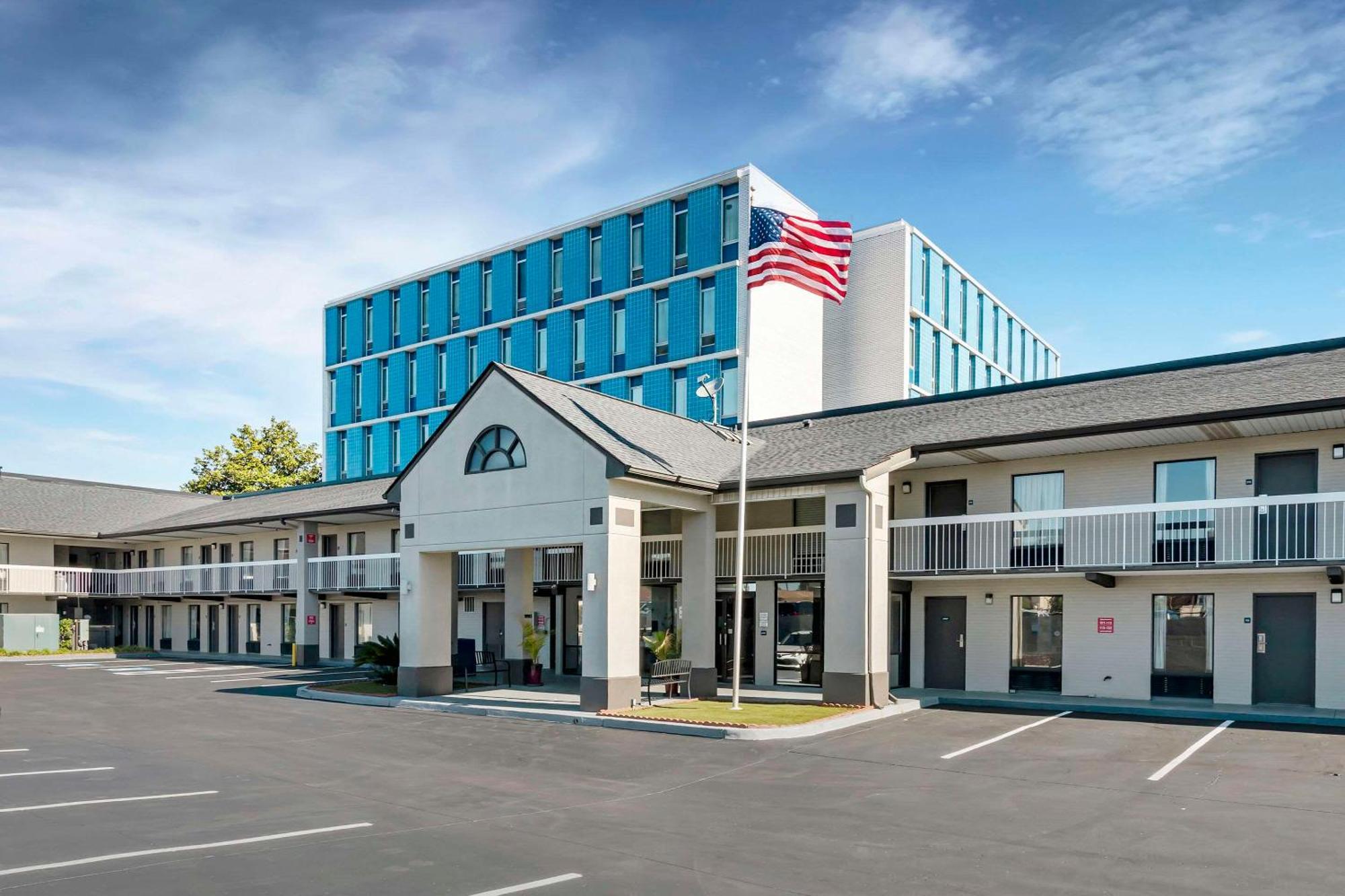 Econo Lodge Augusta, Downtown Экстерьер фото