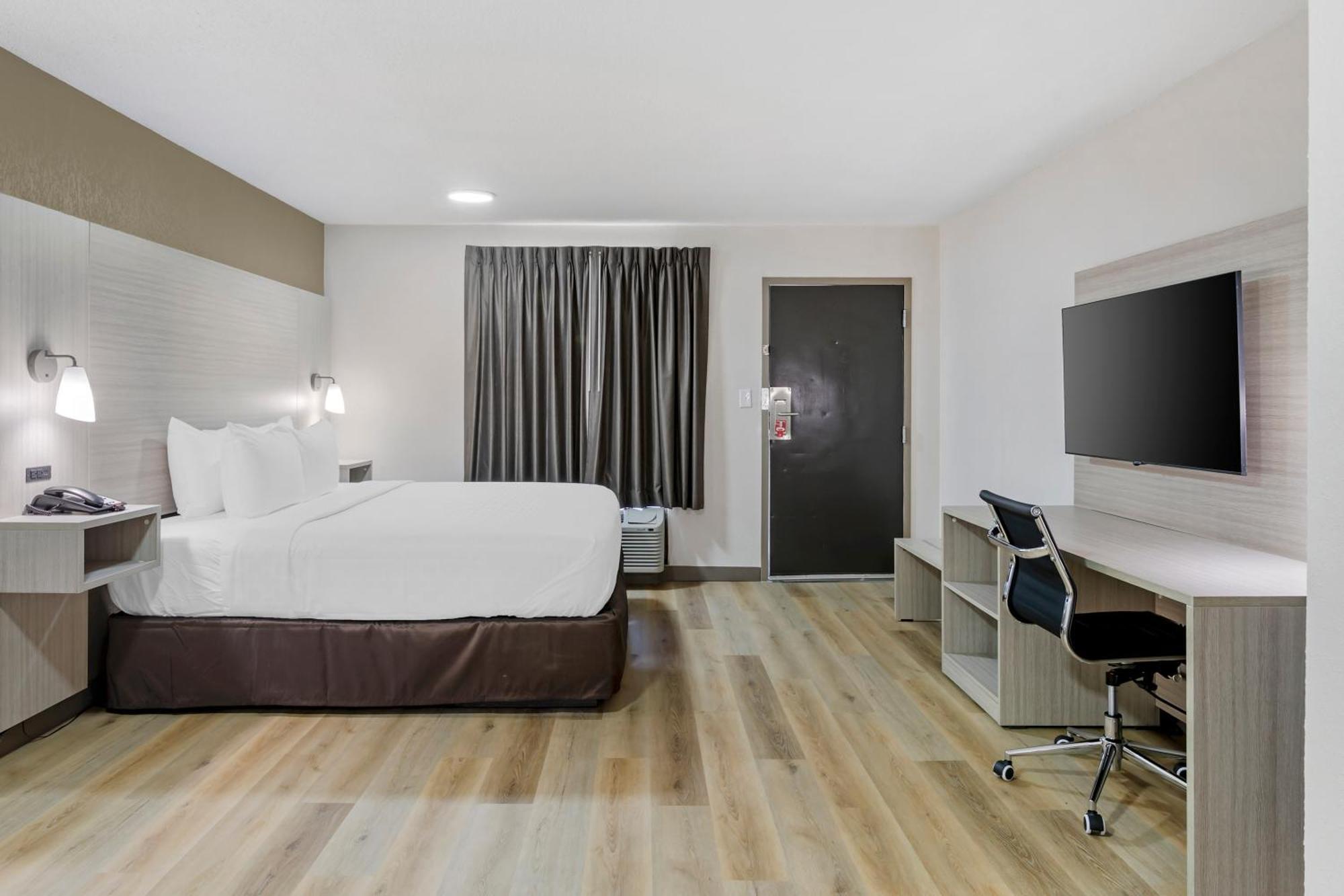 Econo Lodge Augusta, Downtown Экстерьер фото