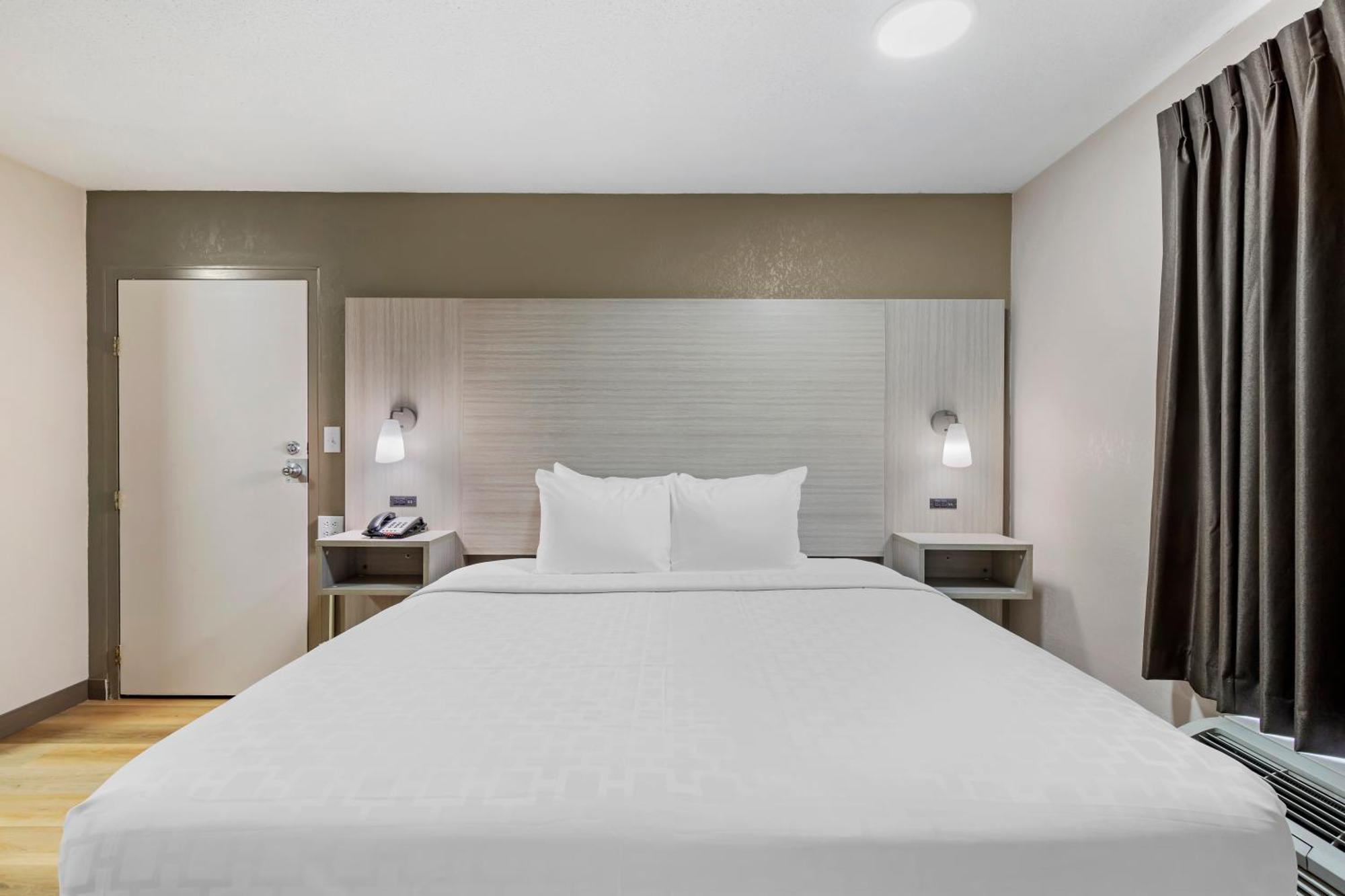 Econo Lodge Augusta, Downtown Экстерьер фото
