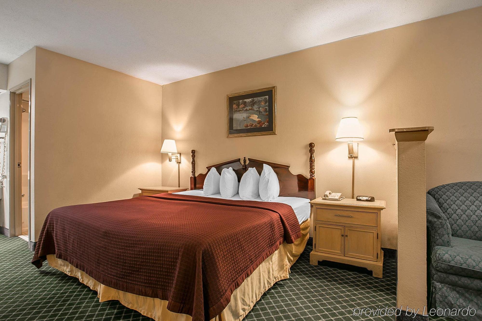 Econo Lodge Augusta, Downtown Экстерьер фото